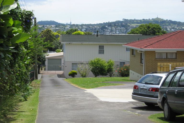 Photo of property in 1/11 Waterfront Road, Mangere Bridge, Auckland, 2022