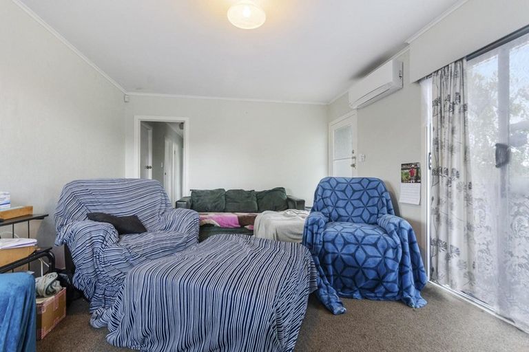 Photo of property in 24 Ronald Place, Manurewa, Auckland, 2102