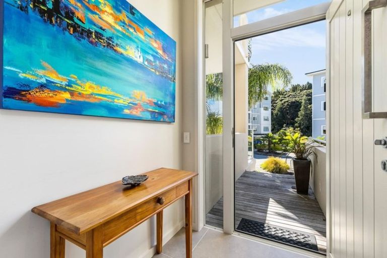 Photo of property in 9 Eaves Bush Parade, Orewa, 0931