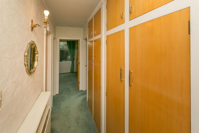 Photo of property in 15 Ostend Place, Avonhead, Christchurch, 8042