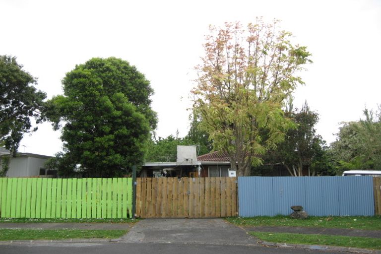 Photo of property in 16 Chibnall Place, Conifer Grove, Takanini, 2112