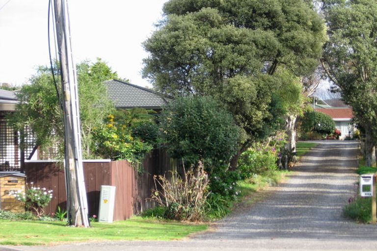 Photo of property in 300b Te Moana Road, Waikanae, 5036