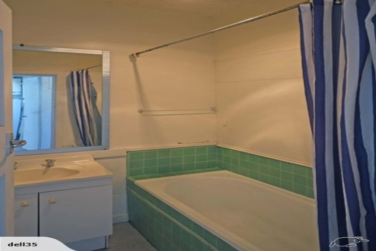 Photo of property in 4 Prince Street, Mount Victoria, Wellington, 6011