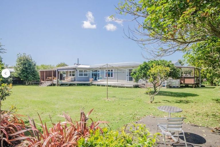 Photo of property in 2/1a Helga Crescent, Te Atatu Peninsula, Auckland, 0610