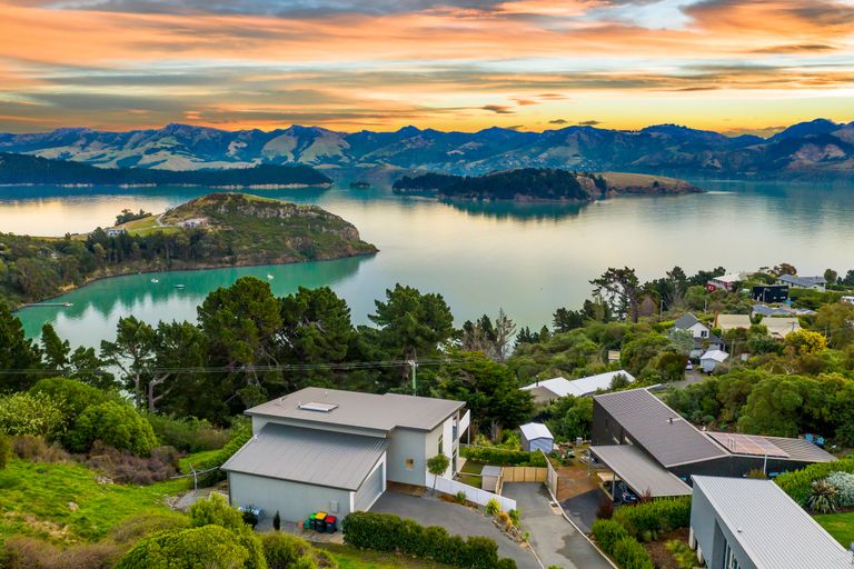 Photo of property in 10 Euan Sarginson Place, Diamond Harbour, Lyttelton, 8971
