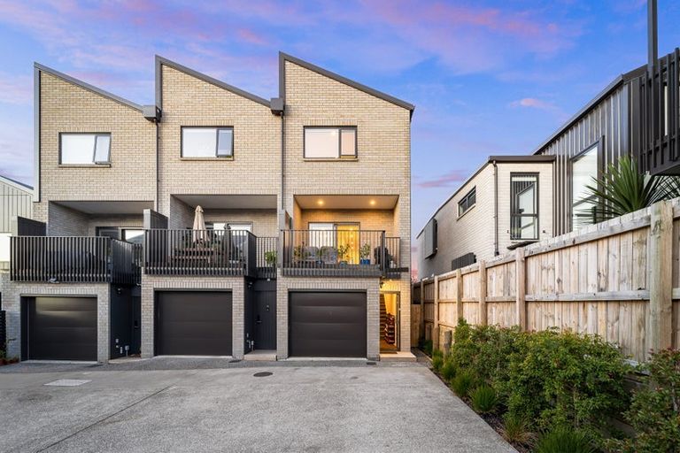 Photo of property in 26/28 Westgate Drive, Westgate, Auckland, 0614