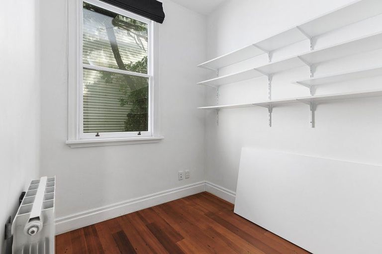 Photo of property in 4 Upton Terrace, Thorndon, Wellington, 6011