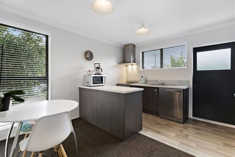 Photo of property in 1/164 Edgeware Road, Edgeware, Christchurch, 8013