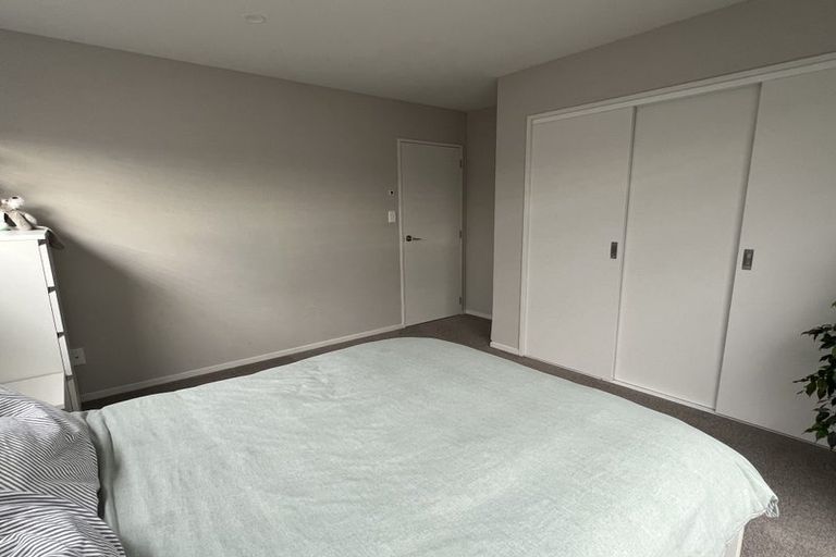 Photo of property in 11 Lumbarda Drive, Kumeu, 0810