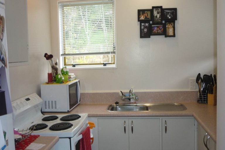 Photo of property in 12b Halyard Place, Whitby, Porirua, 5024