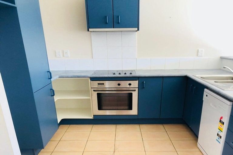 Photo of property in 6/18 Pannill Place, Oteha, Auckland, 0632