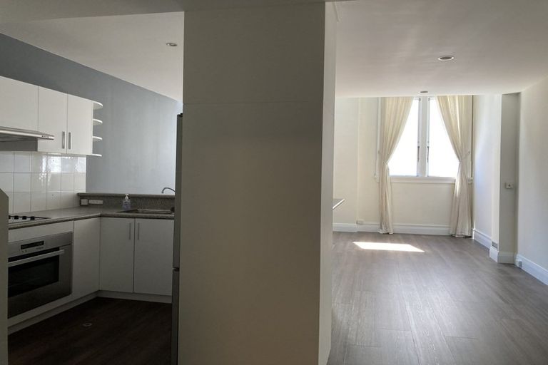 Photo of property in Whitmore Apartments, 1c/7 Stout Street, Wellington Central, Wellington, 6011