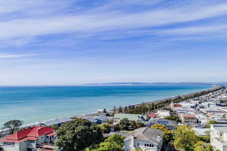 Photo of property in 9 Hukarere Road, Bluff Hill, Napier, 4110