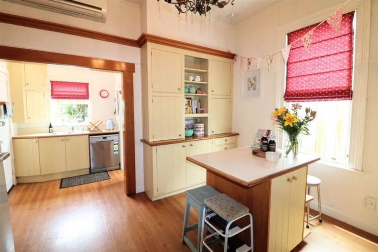 Photo of property in 10 Te Weka Street, Maori Hill, Timaru, 7910