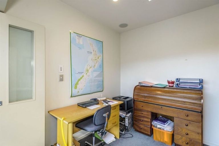 Photo of property in 15 Foresters Crescent, Parklands, Christchurch, 8083