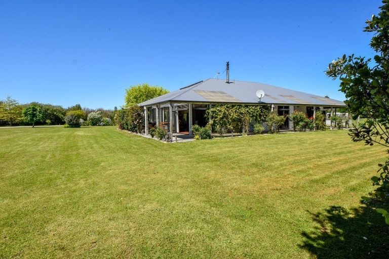 Photo of property in 20 Haringa Road, Carrington, Carterton, 5791