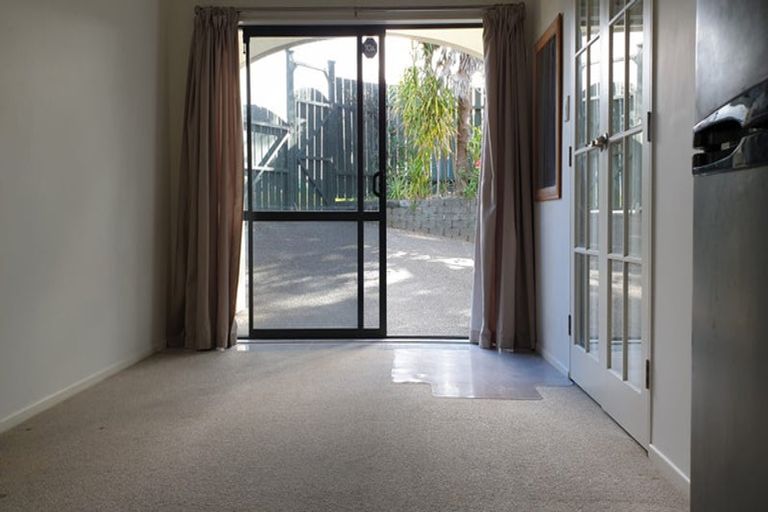 Photo of property in 58 Marellen Drive, Red Beach, 0932