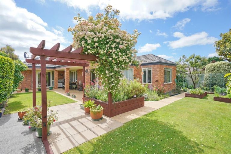 Photo of property in 9 Gibbs Drive, Woodend, 7610