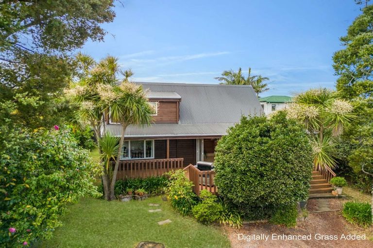 Photo of property in 64 Seabrook Avenue, New Lynn, Auckland, 0600