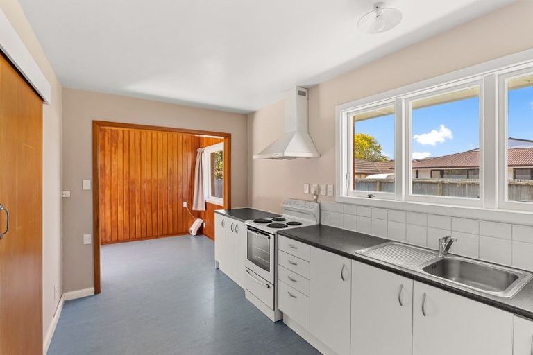 Photo of property in 2/64 Roberta Drive, Somerfield, Christchurch, 8024