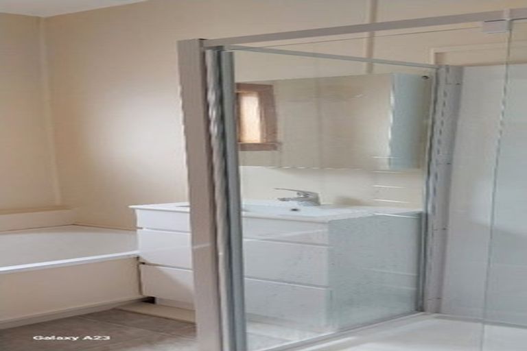 Photo of property in 15 Herald Terrace, Berhampore, Wellington, 6023