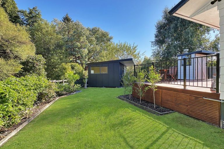 Photo of property in 1/11 Gibbs Place, Kinloch, Taupo, 3377