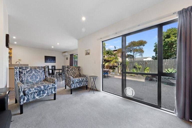 Photo of property in 9 Spalding Rise, Golflands, Auckland, 2013