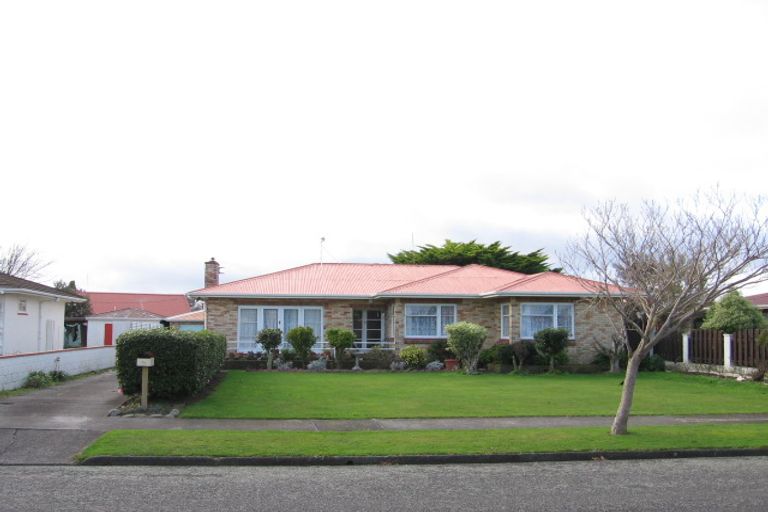 Photo of property in 15 Richmond Avenue, Takaro, Palmerston North, 4410