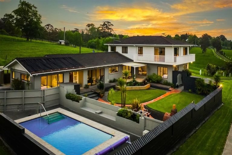 Photo of property in 51 Glenmore Road, Coatesville, Albany, 0793