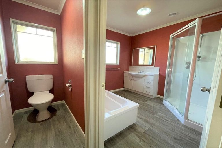 Photo of property in 332a Devon Street West, New Plymouth, 4310