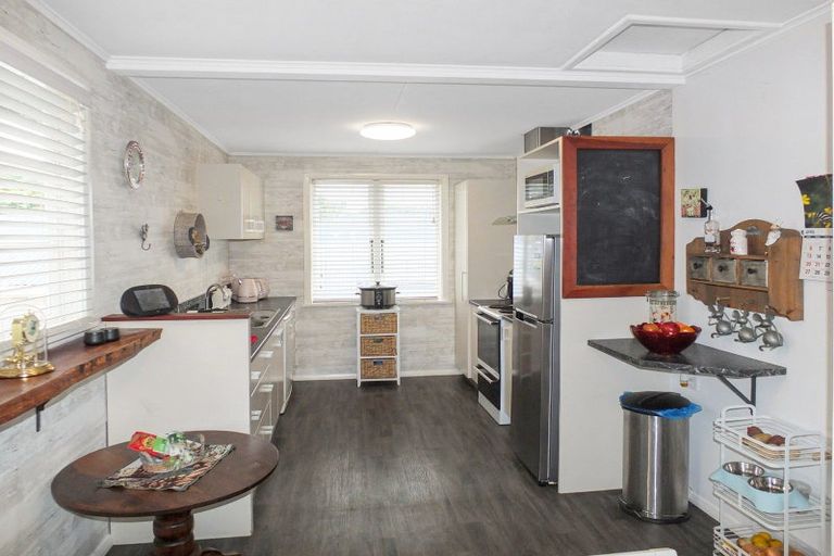 Photo of property in 15 Andrews Street, Foxton Beach, Foxton, 4815