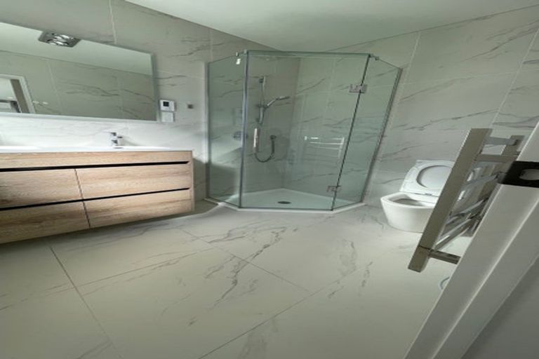 Photo of property in 4 Celestial Crescent, Orewa, 0931