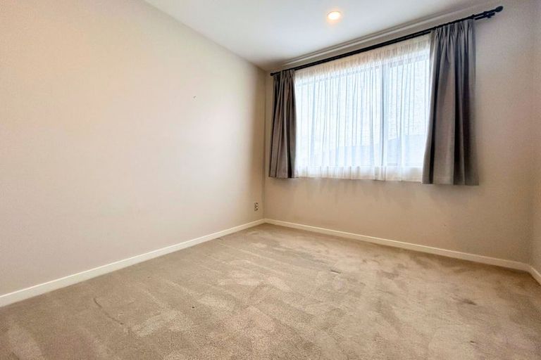 Photo of property in 20 Tararua Street, Massey, Auckland, 0614