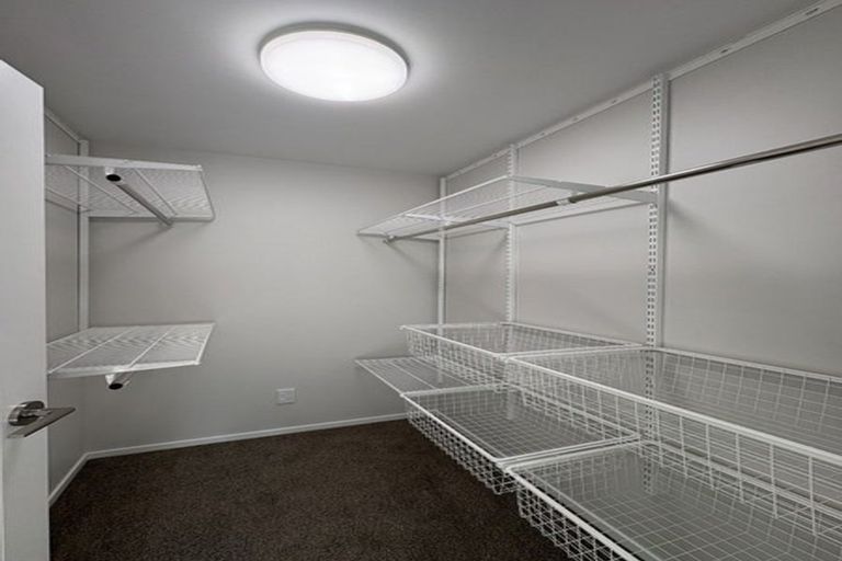 Photo of property in 1/5 Tawa Terrace, Tawa, Wellington, 5028