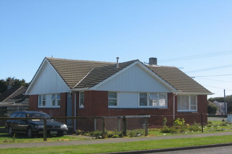 Photo of property in 2 Hinemoa Street, Levin, 5510