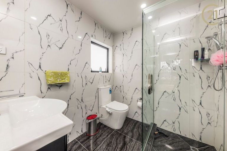 Photo of property in 14 Koroheke Road, Takanini, 2110