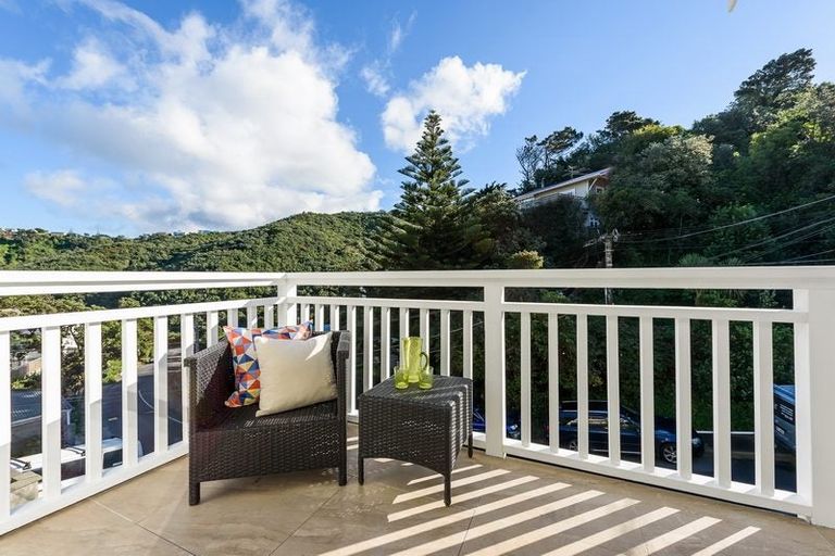 Photo of property in 59a Hungerford Road, Houghton Bay, Wellington, 6023