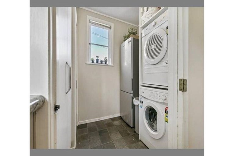 Photo of property in 66 Don Buck Road, Massey, Auckland, 0614