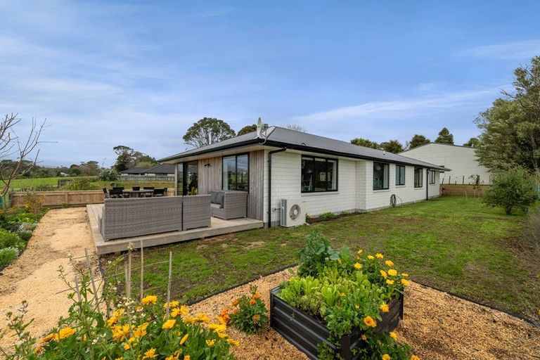 Photo of property in 2b Gossling Street, Okato, 4335