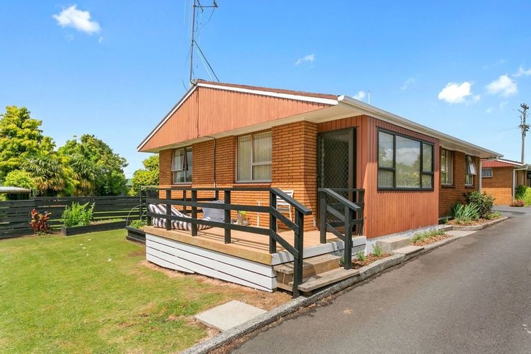 Photo of property in 2/1151 Bank Street, Te Awamutu, 3800