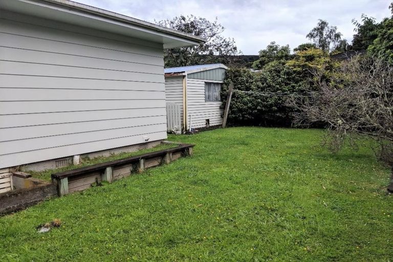 Photo of property in 1/6 Gemstone Drive, Birchville, Upper Hutt, 5018
