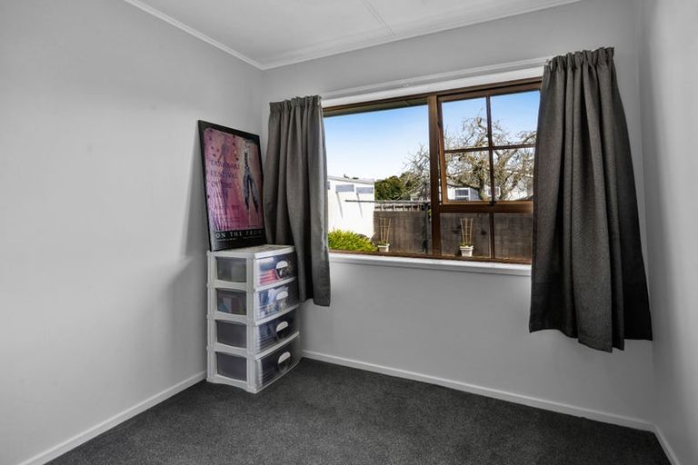 Photo of property in 15 Kauri Street, Inglewood, 4330