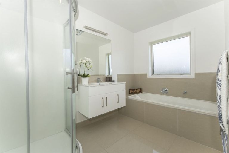 Photo of property in 2 Tiaki Way, Cambridge, 3434