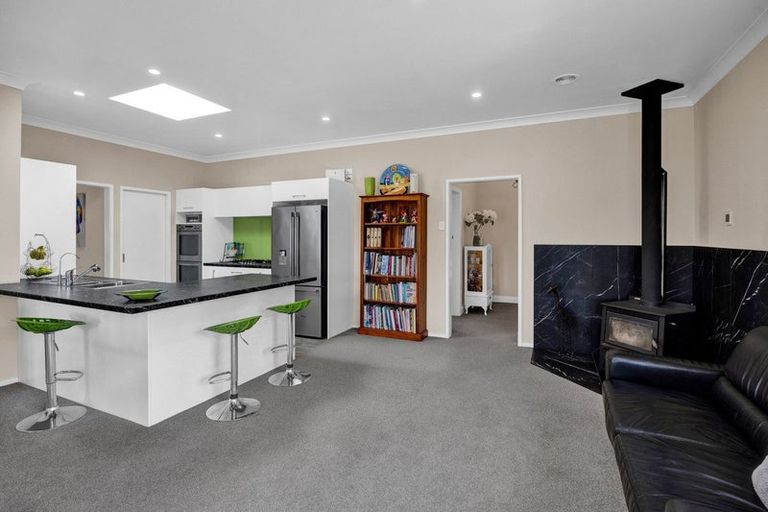 Photo of property in 4 Collins Street, Hawera, 4610