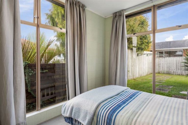 Photo of property in 1/30 Summit Drive, Torbay, Auckland, 0630