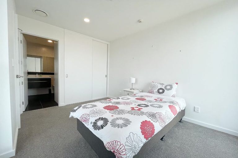 Photo of property in 313/19 Rawene Road, Birkenhead, Auckland, 0626