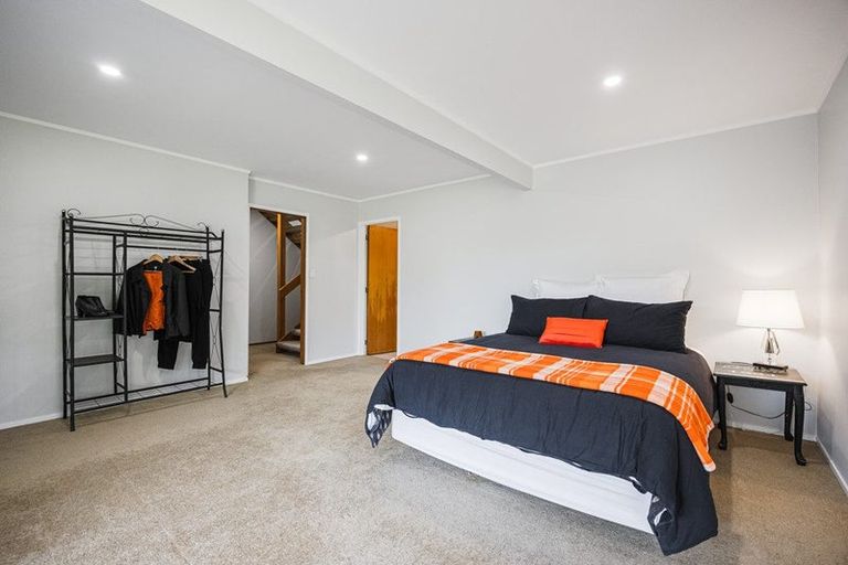 Photo of property in 132 Taupaki Road, Taupaki, Henderson, 0782