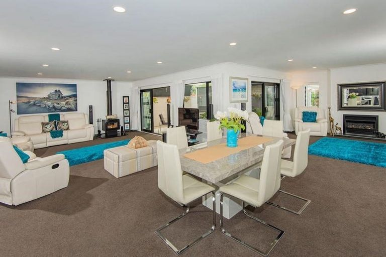 Photo of property in 8 Stace Hopper Drive, One Tree Point, 0118