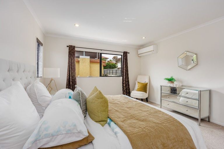 Photo of property in 8 Mulu Place, Fairview Heights, Auckland, 0632