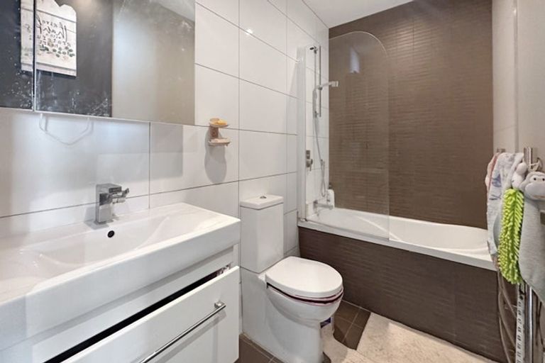 Photo of property in Revolucion Apartments, 201s/28 Torrens Terrace, Mount Cook, Wellington, 6011